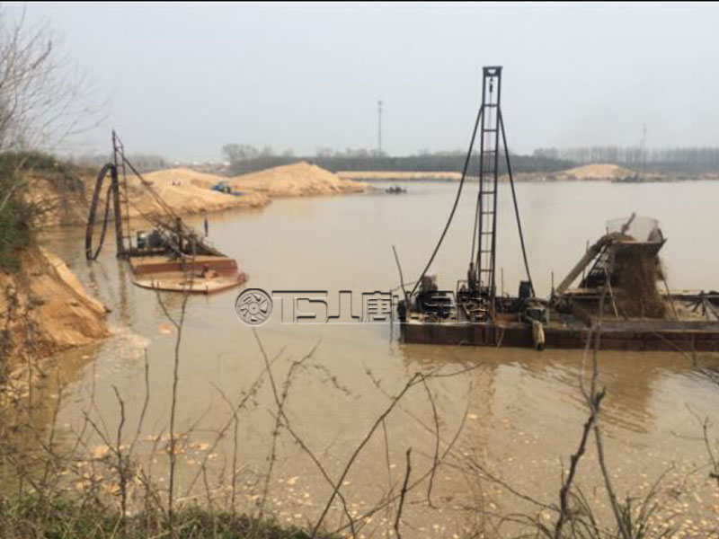 無節(jié)制開采河沙，河堤受損嚴重